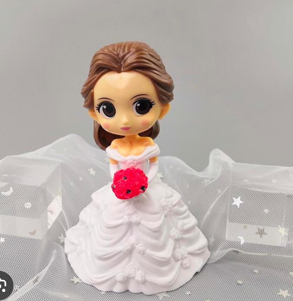 WHITE CAKE DOLL TOPPER