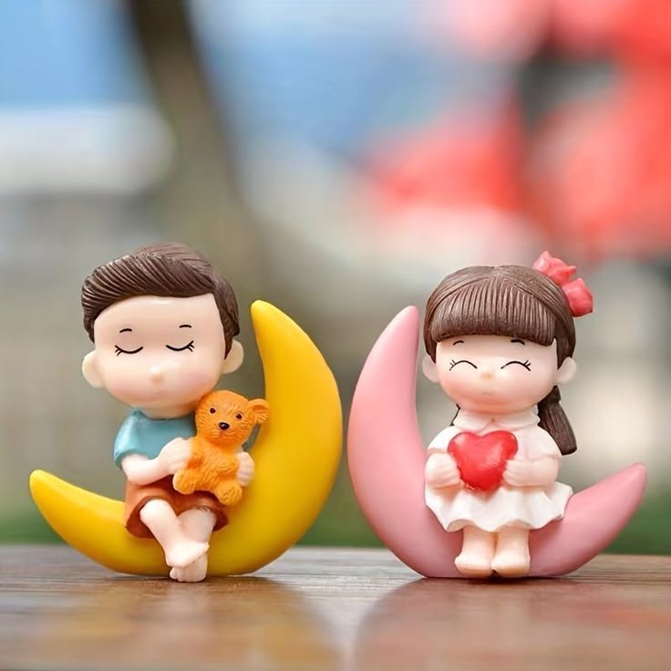SWEETY MOON COUPLE CAKE TOPPER (2PCS)