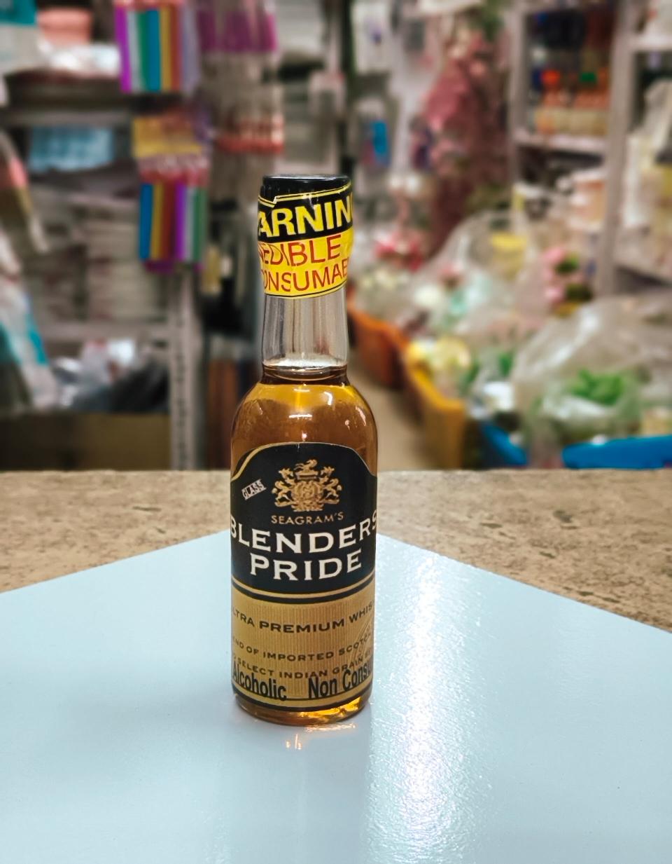 BLENDERS PRIDE WHISKY