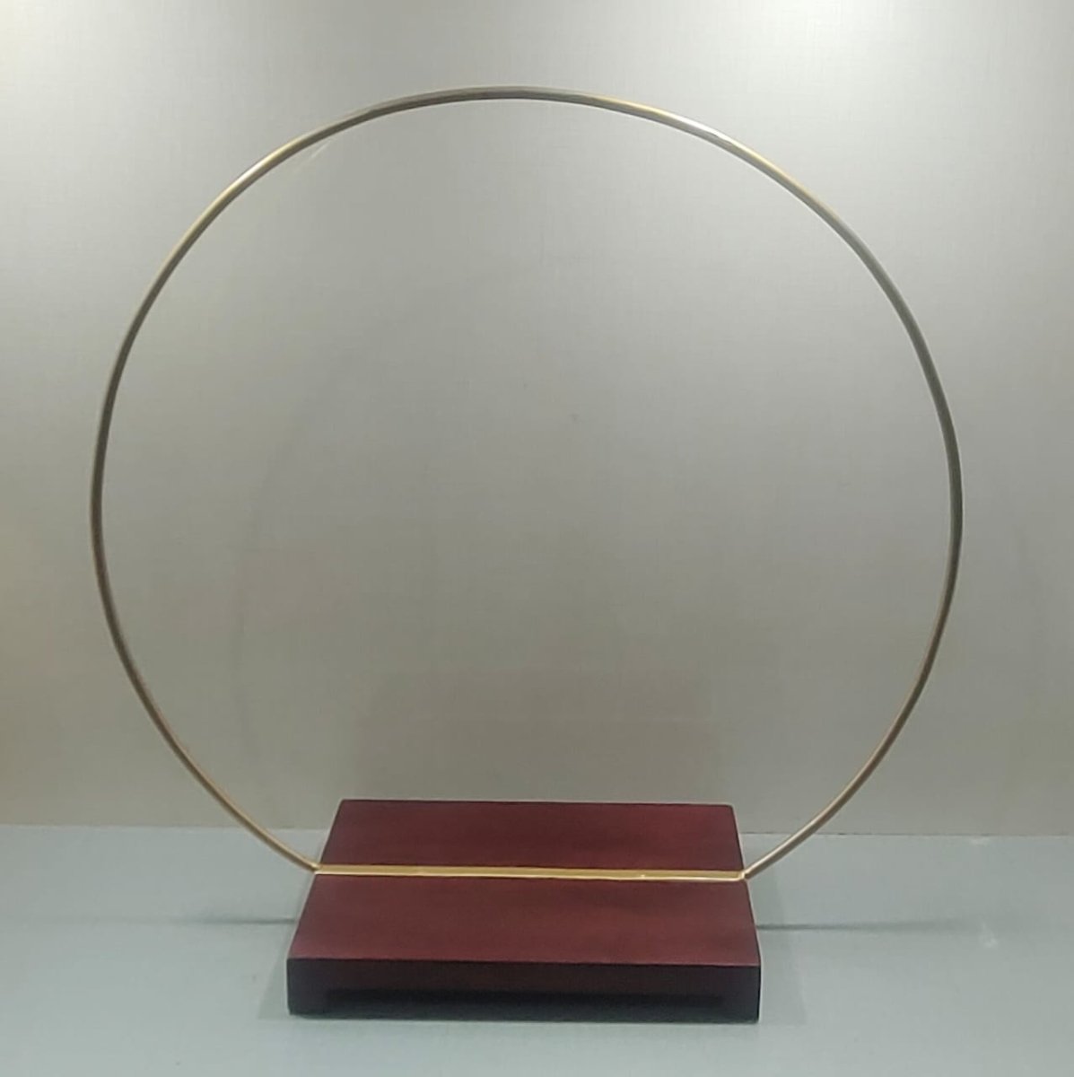 ROUND RING CAKE STAND